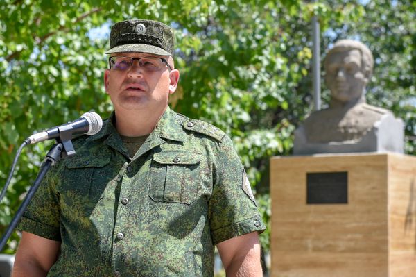 Начальник Арташатского погранотряда, полковник Юрий Урванов во время торжественных мероприятий в честь 70-летия подвига Александра Корякова (2 августа 2018). Арарaт - Sputnik Արմենիա