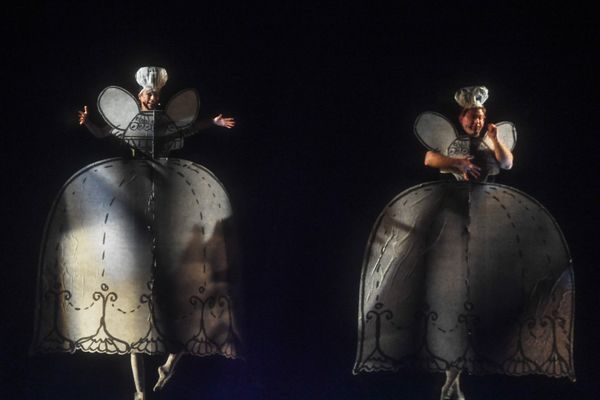 Выступление итальянского театра NoGravity в рамках Международного фестиваля искусств Вдохновение на ВДНХ (2 августа 2018). Москвa Выступление итальянского театра NoGravity в рамках Международного фестиваля искусств Вдохновение на ВДНХ (2 августа 2018). Москвa - Sputnik Армения