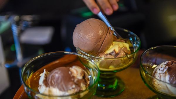 Итальянское мороженое Sorriso Gelato в Еревaне - Sputnik Армения