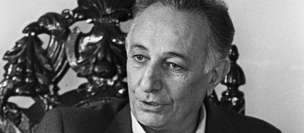 Армянская ССР. Ректор Ереванского государственного университета Сергей Але­сандро­вич Амбарцумян. - Sputnik Армения