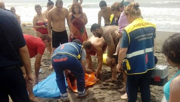 Гражданку Армении спасли на море в Грузии - Sputnik Армения
