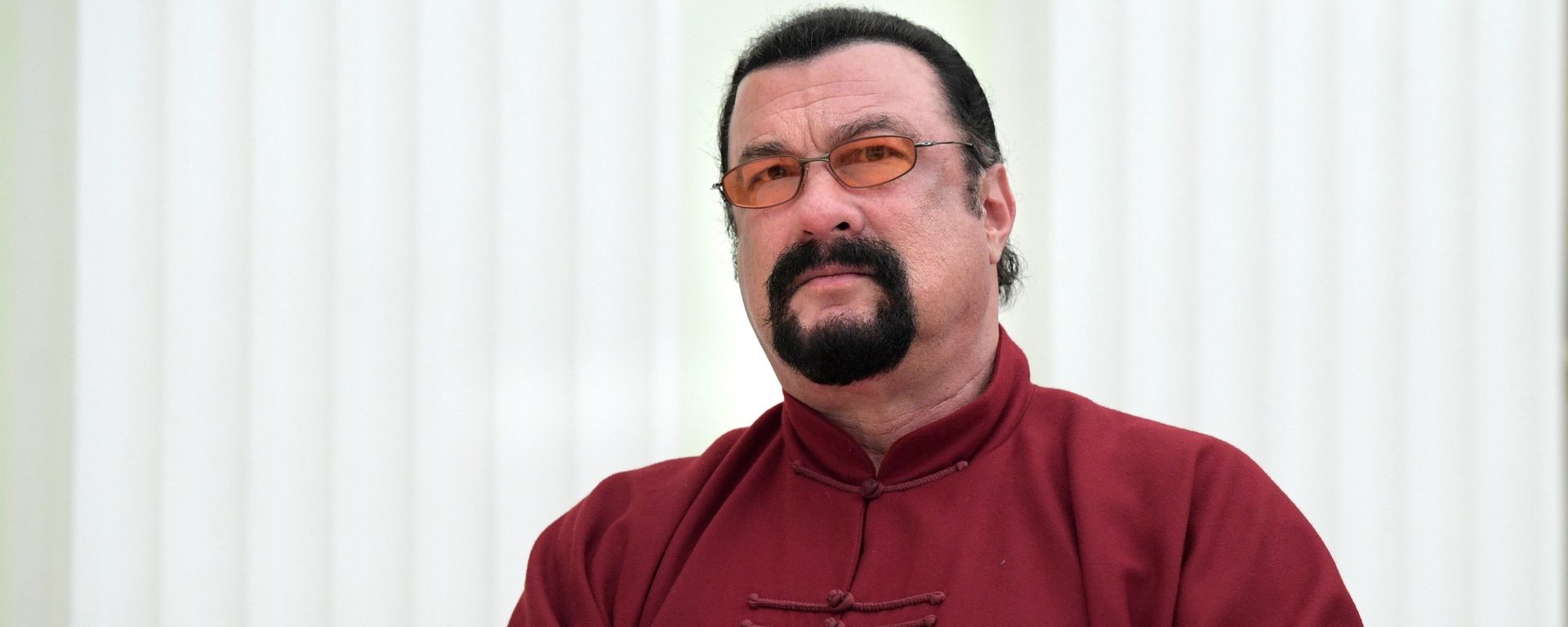 Американский актёр Стивен Сигал перед встречей с президентом РФ Владимиром Путиным в Кремле. - Sputnik Армения, 1920, 11.09.2020