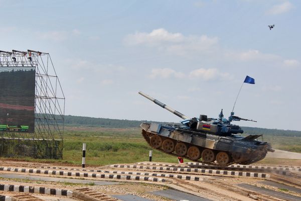 Танк команды армии Армении в международных соревнованиях Танковый биатлон-2018 на подмосковном полигоне Алабино - Sputnik Армения