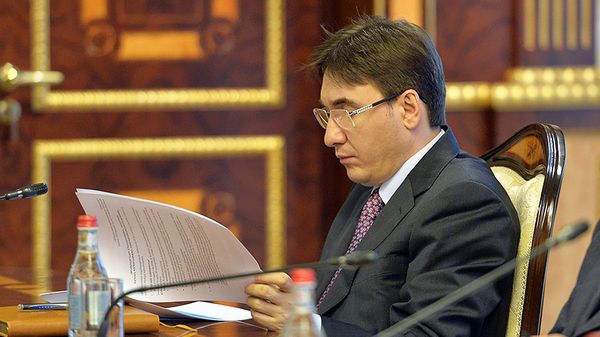 Руководитель аппарата глава администрации президента Армен Геворкян на совещании по теме страхования военнослужащих (13 марта 2018). Ереван, Армения - Sputnik Армения