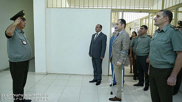 Министр юстиции Армении Артак Зейналян посетил уголовно-исправительное учреждение Армавир (8 августа 2018). Армавир - Sputnik Արմենիա