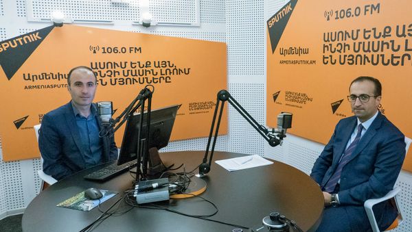 Министр здравоохранения Арсен Торосян в гостях радио Sputnik - Sputnik Արմենիա