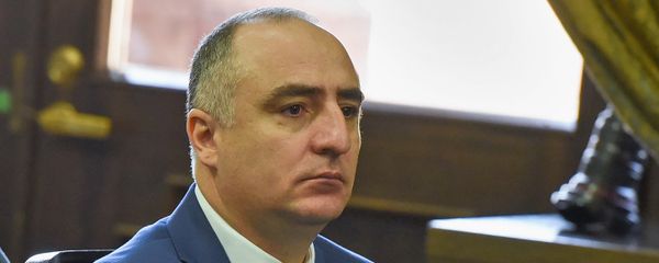 Глава специальной следственной службы Сасун Хачатрян на заседании правительства Армении (19 июля 2018). Еревaн Глава специальной следственной службы Сасун Хачатрян на заседании правительства Армении (19 июля 2018). Еревaн - Sputnik Армения