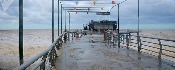 Вид на Черное море во время шторма - Sputnik Армения