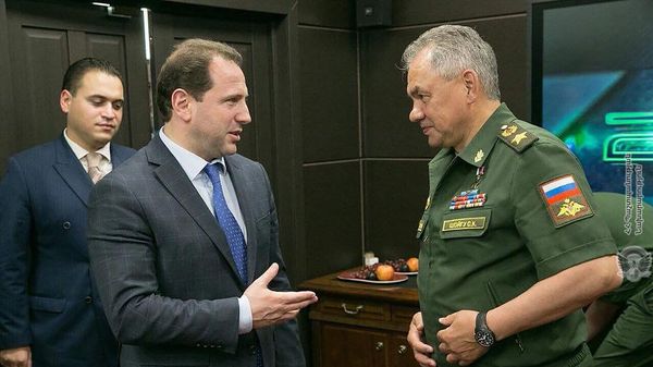 Встреча министров обороны Армении и России Давида Тонояна и Сергея Шойгу (11 августа 2018). Москвa - Sputnik Армения