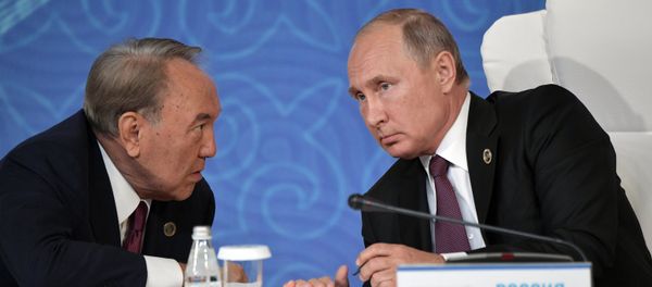 Президент РФ Владимир Путин и президент Казахстана Нурсултан Назарбаев - Sputnik Армения