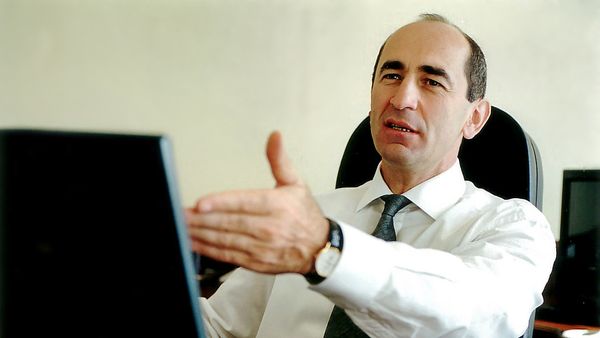 Второй Президент Армении Роберт Кочарян (2001 год) - Sputnik Արմենիա