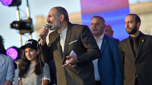 Митинг к стодневке Никола Пашиняна на посту премьер-министра Армении (17 августа 2018). Еревaн - Sputnik Армения