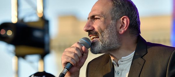Митинг к стодневке Никола Пашиняна на посту премьер-министра Армении (17 августа 2018). Еревaн - Sputnik Արմենիա