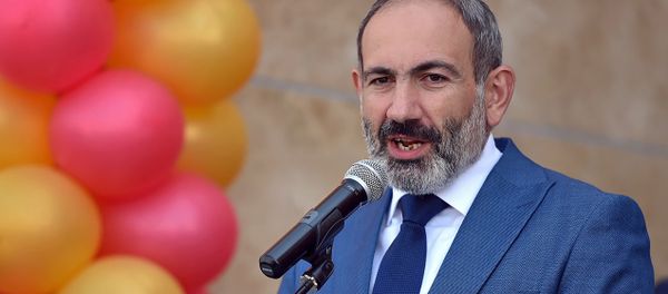 Премьер-министр Армении Никол Пашинян на торжественном октрытии школы с китайским обучением (22 августа 2018). Ереван - Sputnik Արմենիա