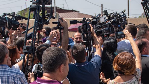 Премьер-министр Армении Никол Пашинян на торжественном октрытии школы с китайским обучением (22 августа 2018). Ереван - Sputnik Армения