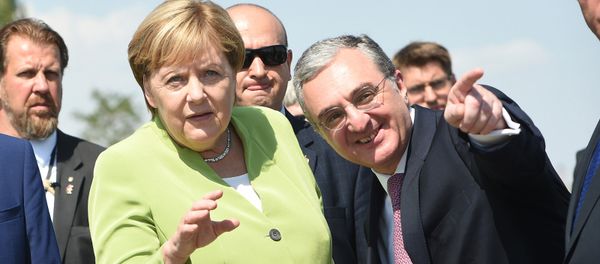 Канцлер Германии Ангела Меркель посетила Цицернакаберд (24 августа 2018). Еревaн - Sputnik Արմենիա