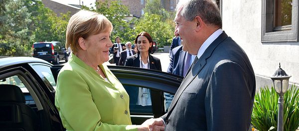 Встреча Президента Армении Армена Саркисяна и канцлера Германии Ангелы Меркель (24 августа 2018). Еревaн - Sputnik Армения
