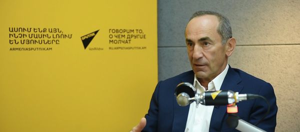 Второй президент Армении Роберт Кочарян в эксклюзивном интервью Sputnik Армения отвечает на вопрос об армяно-российских отношениях - Sputnik Армения