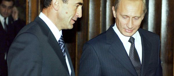 Президент РФ Владимир Путин, прибывший в Кишинев для участия в саммите СНГ, провел рабочую встречу с президентом Армении Робертом Кочаряном. - Sputnik Армения
