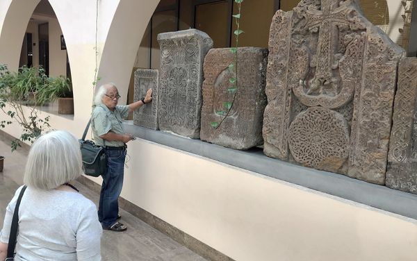 Подарок японского художника Еревану по случаю 2800-летия столицы Подарок японского художника Еревану по случаю 2800-летия столицы - Sputnik Армения