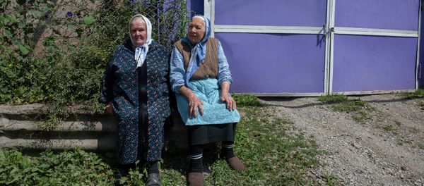 Жители села Фиолетово Мария Тимофеевна и Татьяна Ивановна - Sputnik Армения