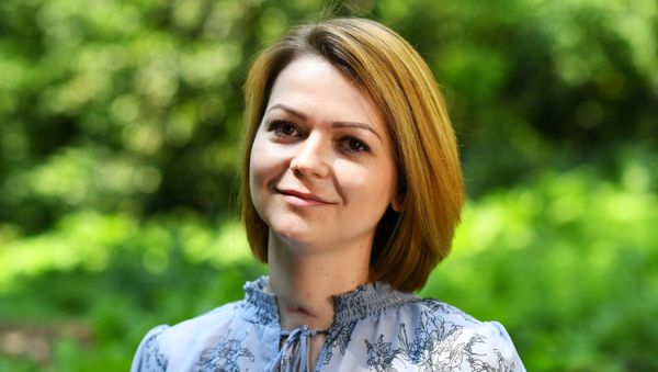 Юлия Скрипаль, отравленная в Солсбери вместе со своим отцом, русским шпионом Сергеем Скрипалом, обращается к представителям СМИ (23 мая 2018). Лондон - Sputnik Армения