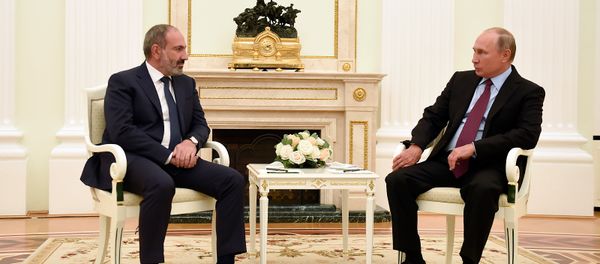 Встреча премьер-министра Армении Никола Пашиняна и президента России Владимира Путина (8 сентября 2018). Москвa Встреча премьер-министра Армении Никола Пашиняна и президента России Владимира Путина (8 сентября 2018). Москвa - Sputnik Армения