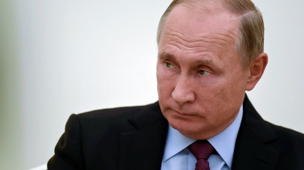 Президент России Владимир Путин во время встречи с премьер-министром Армении Николом Пашиняном (8 срнтября 2018). Москвa - Sputnik Армения