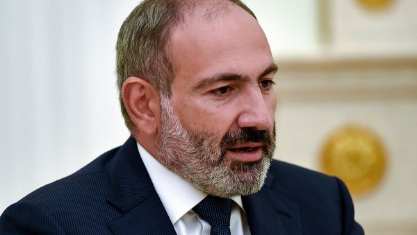 Премьер-министр Армении Никол Пашинян во время встречи с президентом России Владимиром Путиным (8 срнтября 2018). Москвa - Sputnik Армения