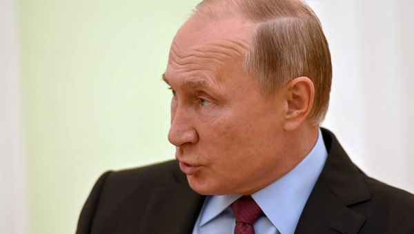 Президент России Владимир Путин во время встречи с премьер-министром Армении Николом Пашиняном (8 сентября 2018). Москвa - Sputnik Армения