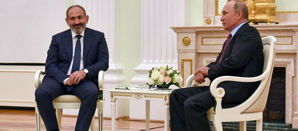 Встреча премьер-министра Армении Никола Пашиняна и президента России Владимира Путина (8 сeнтября 2018). Москвa Встреча премьер-министра Армении Никола Пашиняна и президента России Владимира Путина (8 сeнтября 2018). Москвa - Sputnik Армения