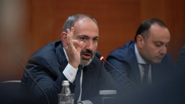 Премьер-министр Армении Никол Пашинян встретился с армянскими предпринимателями (8 сентября 2018). Москвa - Sputnik Армения