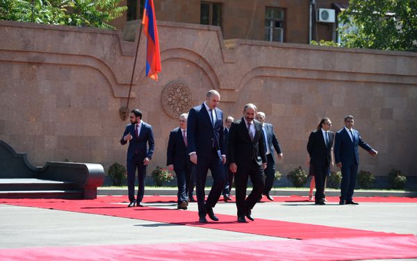 Встреча премьер-министра Армении Никола Пашиняна с премьер-министром Грузии Мамукой Бахтадзе - Sputnik Армения