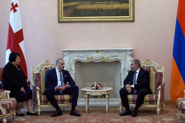 Ինչպե՞ս անցավ Վրաստանի վարչապետ Մամուկա Բախտաձեի օրը Երևանում Ինչպե՞ս անցավ Վրաստանի վարչապետ Մամուկա Բախտաձեի օրը Երևանում - Sputnik Արմենիա