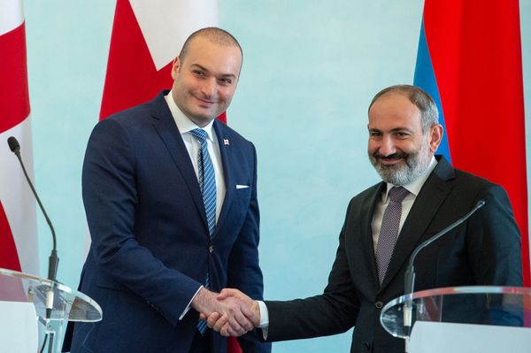 Ինչպե՞ս անցավ Վրաստանի վարչապետ Մամուկա Բախտաձեի օրը Երևանում Ինչպե՞ս անցավ Վրաստանի վարչապետ Մամուկա Բախտաձեի օրը Երևանում - Sputnik Արմենիա