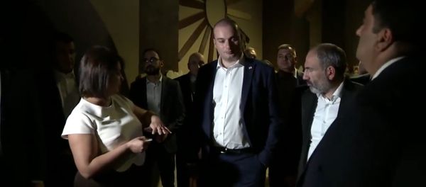 Премьер-министр Армении Никол Пашинян и премьер-министр Грузии Мамука Бахтадзе на Ереванском коньячном заводе (10 сентября 2018). Еревaн - Sputnik Армения