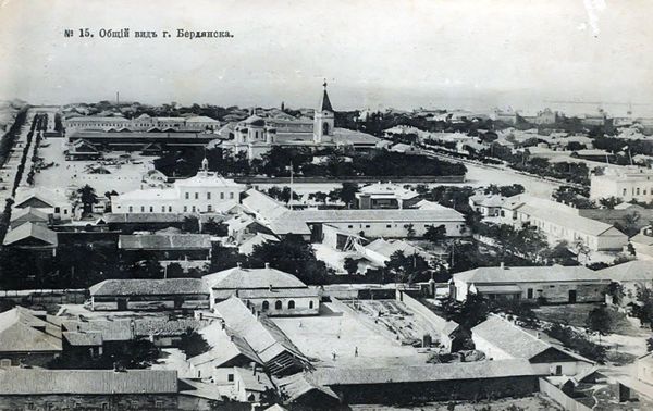 Железнодорожный вокзал города Бердянск, начало XX века Железнодорожный вокзал города Бердянск, начало XX века - Sputnik Армения
