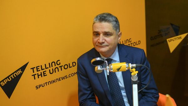 Тигран Саркисян на радио Sputnik Тигран Саркисян на радио Sputnik - Sputnik Армения