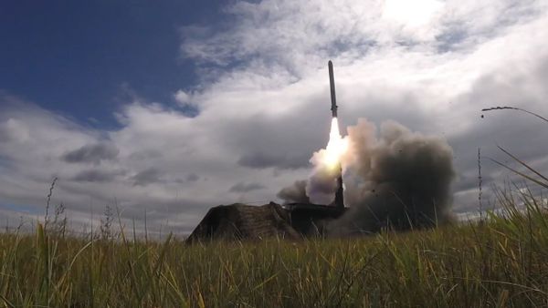 Пуски ракет ЗРС С-300 и ЗРК «Бук» в рамках маневров «Восток-2018» - Sputnik Армения