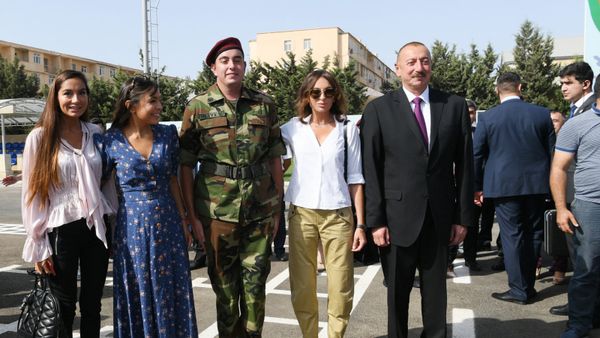 Сын Ильхама Алиева отправился на военную службу Сын Ильхама Алиева отправился на военную службу - Sputnik Армения
