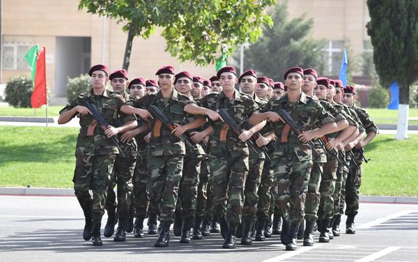 Сын Ильхама Алиева отправился на военную службу Сын Ильхама Алиева отправился на военную службу - Sputnik Армения