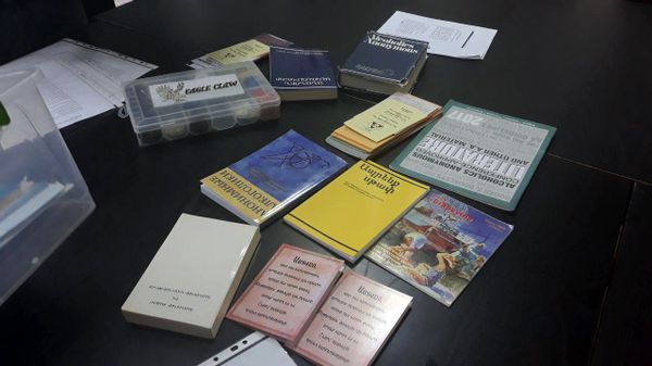 Книги и брошюры группы Анонимных Алкоголиков в Ереване Книги и брошюры группы Анонимных Алкоголиков в Ереване - Sputnik Արմենիա