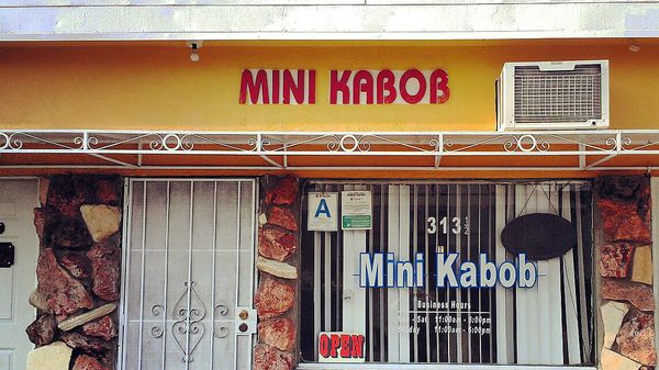 Ресторан Мини Кабоб в Глендейле, США Ресторан Мини Кабоб в Глендейле, США - Sputnik Армения