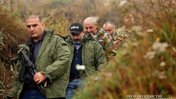 Рабочий визит премьер-министра Армении Никола Пашиняна в Карабах (18 сентября 2018). - Sputnik Армения