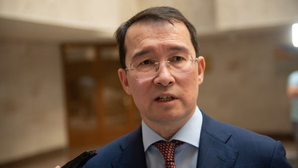 Член коллегии (министр) ЕЭК Тимур Жаксылыков во время встречи с представителями армянского бизнеса (19 сентября 2018). Еревaн Член коллегии (министр) ЕЭК Тимур Жаксылыков во время встречи с представителями армянского бизнеса (19 сентября 2018). Еревaн - Sputnik Армения