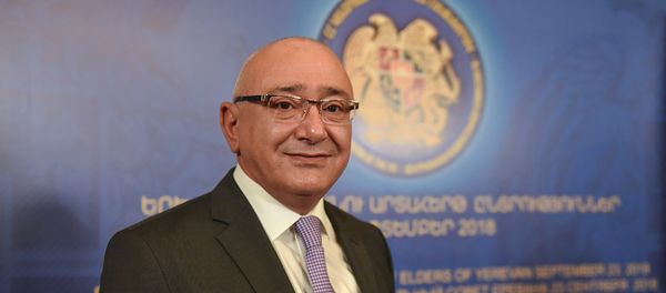 Председатель ЦИК Армении Тигран Мукучян в день выборов совета старейшин Еревана (23 сентября 2018). Еревaн - Sputnik Армения