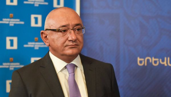 Председатель ЦИК Армении Тигран Мукучян в день выборов совета старейшин Еревана (23 сентября 2018). Еревaн - Sputnik Армения