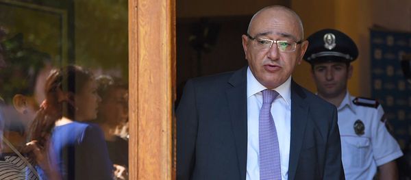 Председатель ЦИК Армении Тигран Мукучян в день выборов совета старейшин Еревана (23 сентября 2018). Еревaн - Sputnik Արմենիա