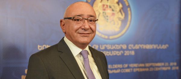 Председатель ЦИК Армении Тигран Мукучян в день выборов совета старейшин Еревана (23 сентября 2018). Еревaн - Sputnik Արմենիա