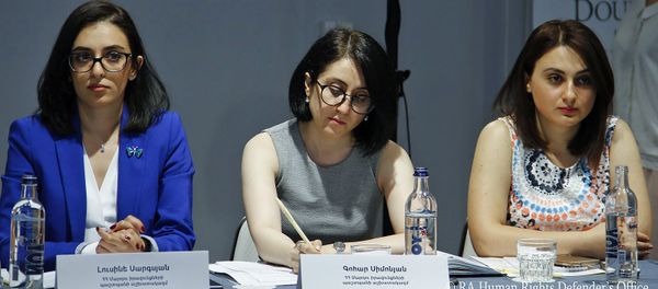 Сотрудницы аппарата защитника прав человека в Армении - Sputnik Արմենիա